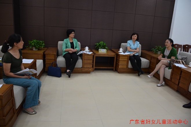 月15日下午,省妇联副主席刘兰妮,许红,孙小华考察省妇女儿童活动中心
